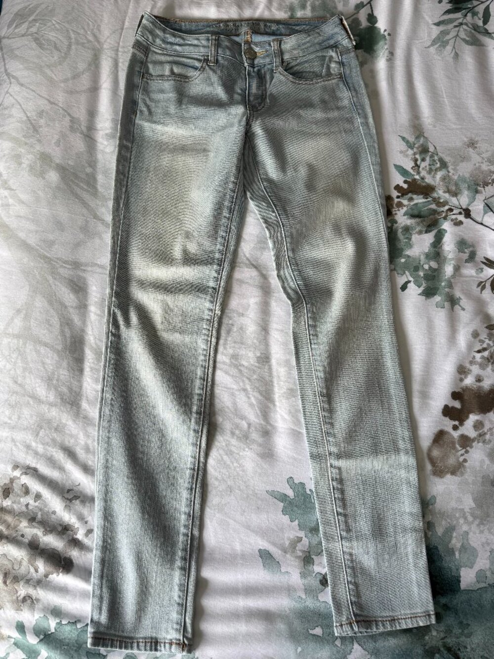 American Eagle Jegging Jeans Size 4 Light Wash Stretch Denim Y2K